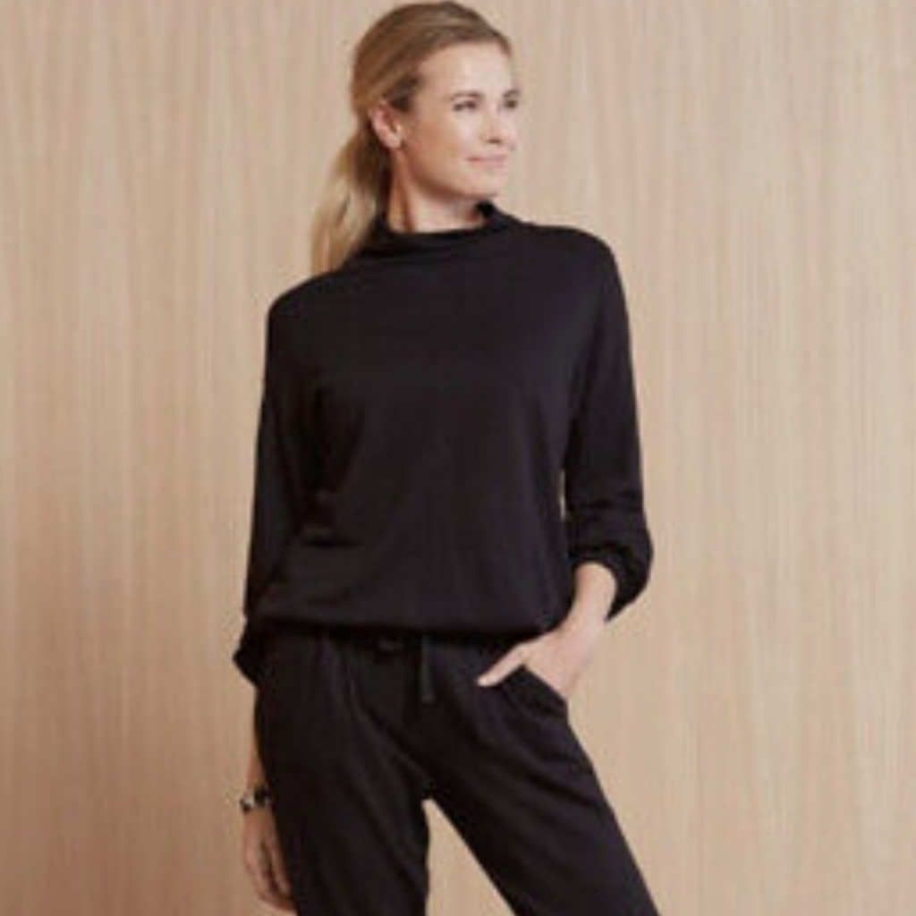 Sundry Nwt Funnel Neck Black Pullover